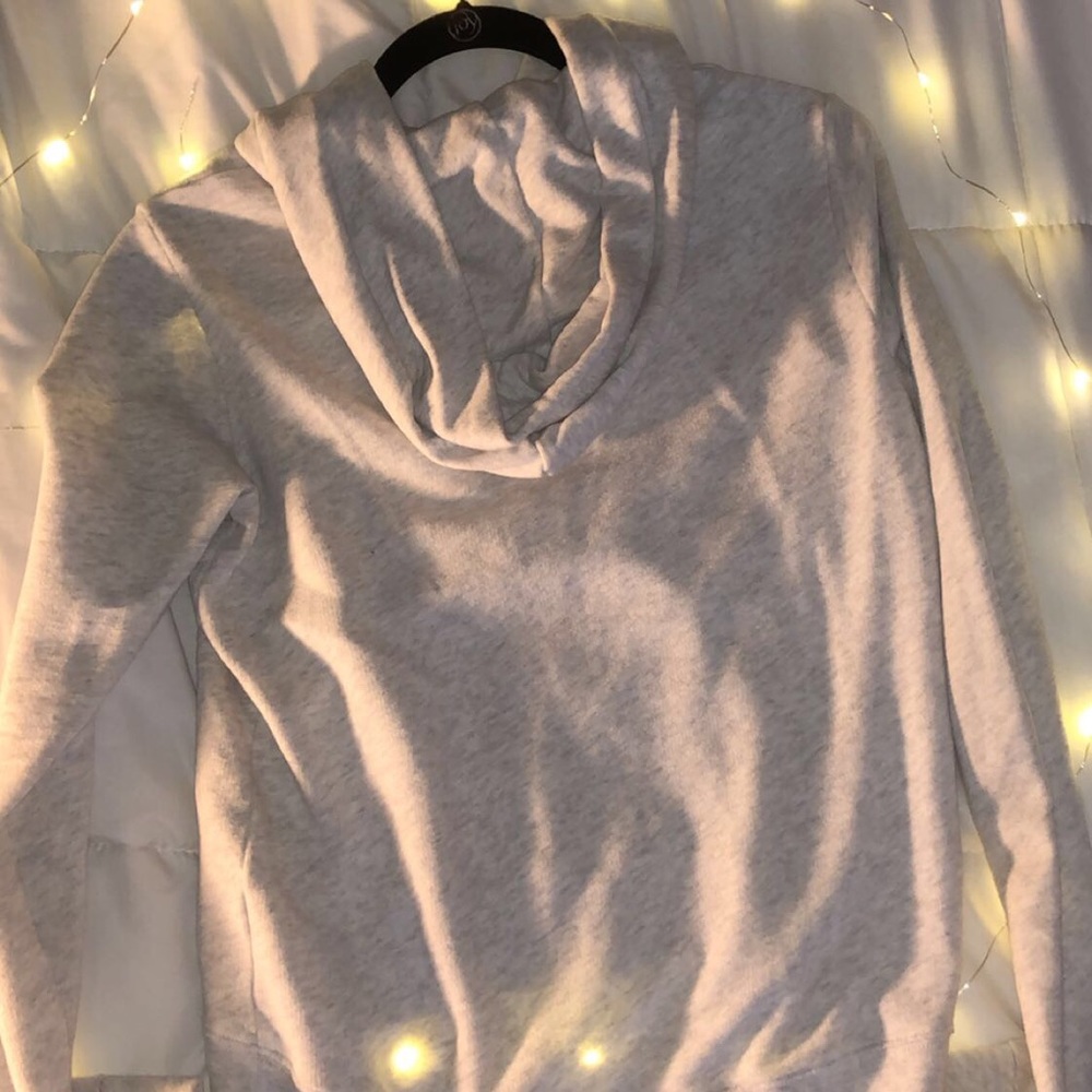 sweatshirt - Picture 2 of 2